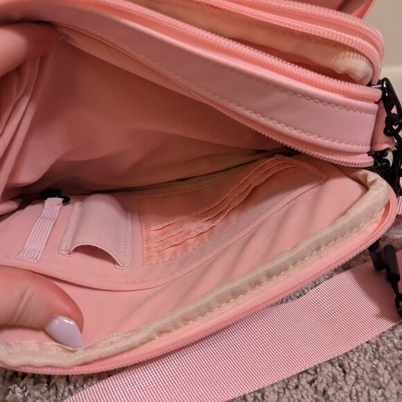 Hello Clio Strawberry Milkshake Kindle Bag - Picture 5 of 5